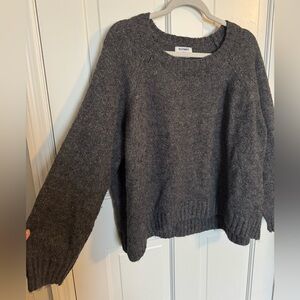 Old Navy Women's Charcoal Crew Neck Sweater